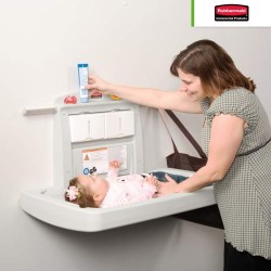 Cambiador de pañales horizontal Rubbermaid